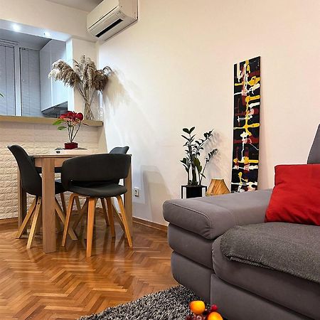 Mm Split Apartment - 5 Min By Car To The Beach & City Center - Free Public Parking エクステリア 写真