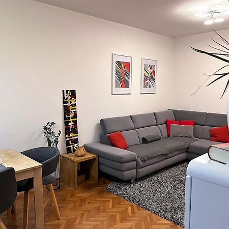 Mm Split Apartment - 5 Min By Car To The Beach & City Center - Free Public Parking エクステリア 写真
